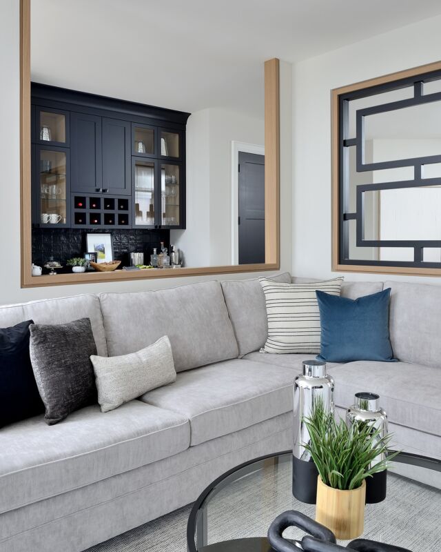 Design with intention…

At SDBB, we believe that every client is unique and so are our designs. We recently transformed a main floor living area, incorporating a coffee and wine station at the heart of the space, seamlessly connecting the kitchen, living and dining areas. This thoughtful design includes a framed opening, inviting guests to gather, chat and enjoy their drinks comfortably.

We listen closely to our clients’ needs and preferences, crafting bespoke solutions that elevate their everyday lives. Our designs not only look stunning but also enhance how you live and entertain.

How do you envision your ideal space? DM us to start your design journey today.

Design: @simplydesignedbybett 
🔨 @distinctivebydesign 
📸 @arnalphotography 

#bespokedesign #designwithintention #livableluxury #interiordesign #yyzdesigner #houseandhome #ourhomes #renoanddecor #styleathome #homesofinstagram